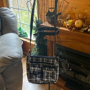 Jaclyn Smith cross body bag